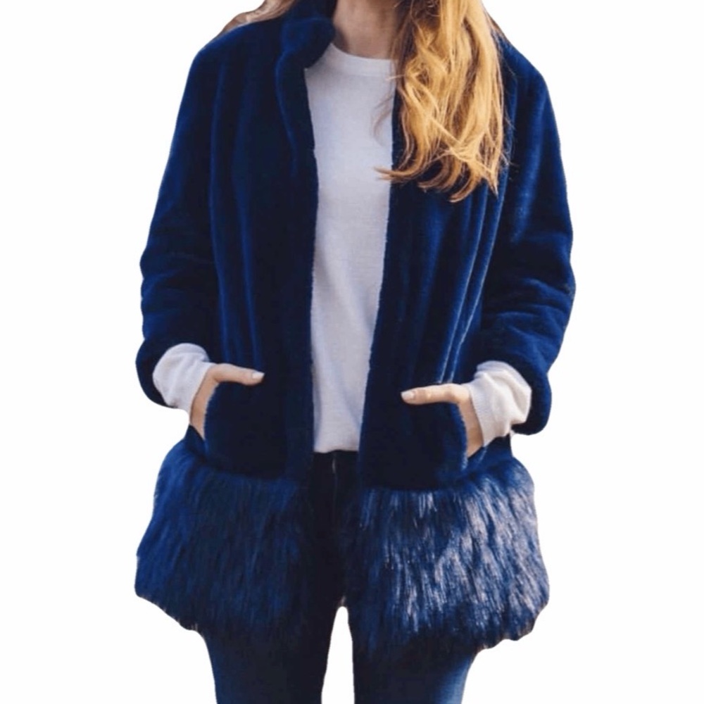 Tyler Boe - Navy Faux Fur Sophie Topper